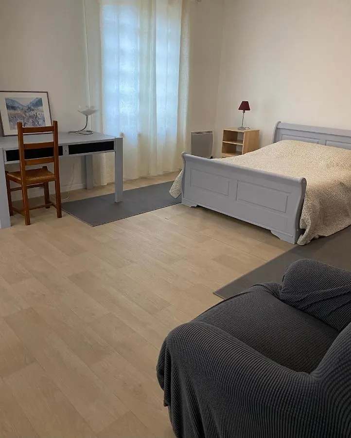 Foix Villa 150M2 Dans Tres Grand Parc Arbore 0*,