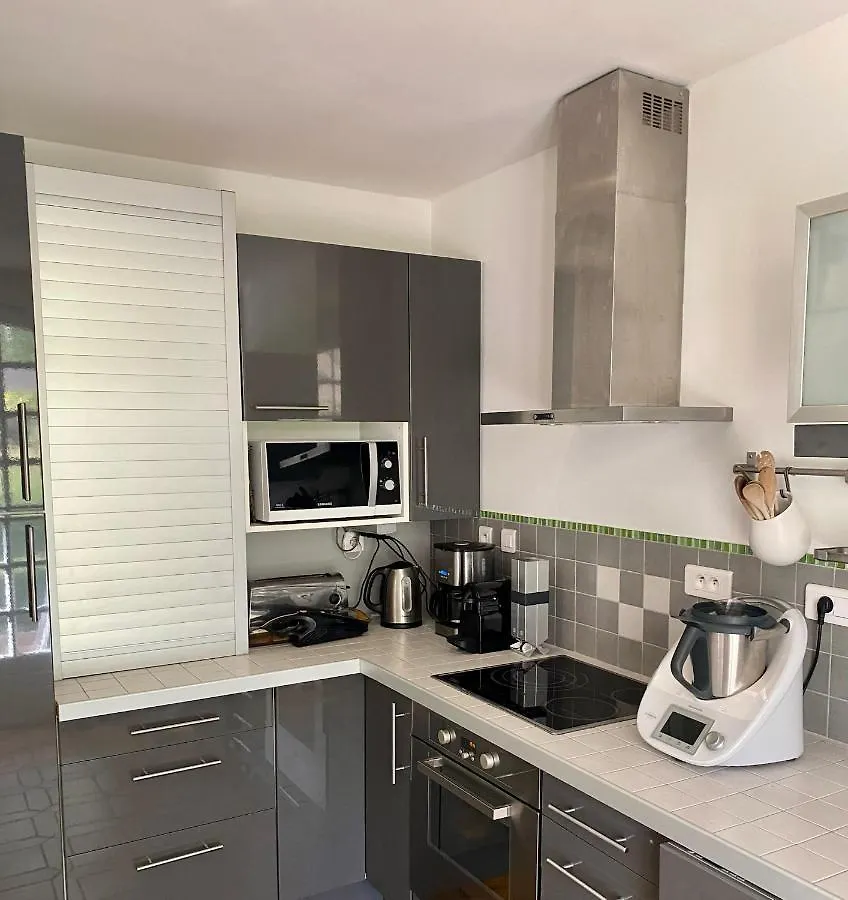 Foix Villa 150M2 Dans Tres Grand Parc Arbore