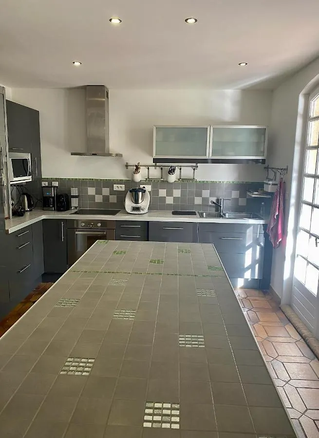 Foix Villa 150M2 Dans Tres Grand Parc Arbore