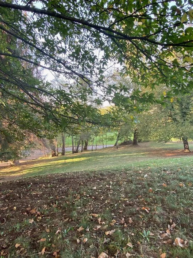Foix Villa 150M2 Dans Tres Grand Parc Arbore