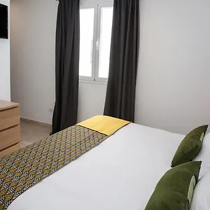 https://azahar-de-sevilla-apartments.es-andalucia.com